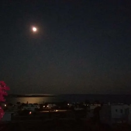 Apartment Superb-view House, Walking Distance To The Beach! Drios